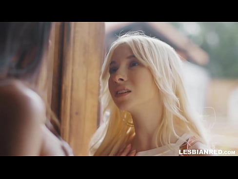 ❤️ La noia torna a casa uns mesos després i s'acaba menjant el cony de la seva madrastra Vídeo anal al ca.pinkporno.ru ❌❤